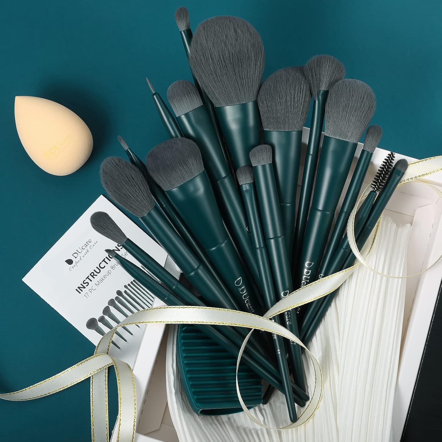 Makeup Gift Set 19 Pcs,17Pcs Makeup Brushes Set 1Pc Cleaning Mat 1Pc Makeup Sponge Make up Brushes for Foundation,Face Blending Powder, Contour, Bronzer,Highlight, Concealer, Eyeshadow